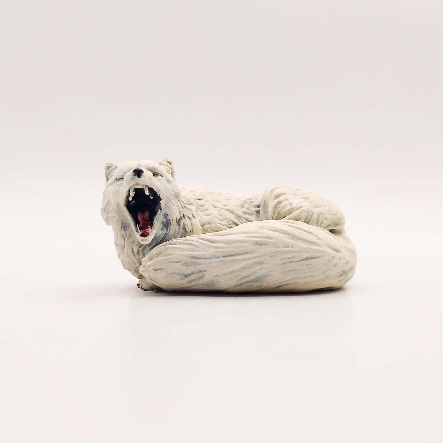 Animal Den Miniatures - Arctic Fox - 1:12 scale miniature animal sized for snow diorama, winter dollhouse, small hand painted scaled 3d printed tabletop mini