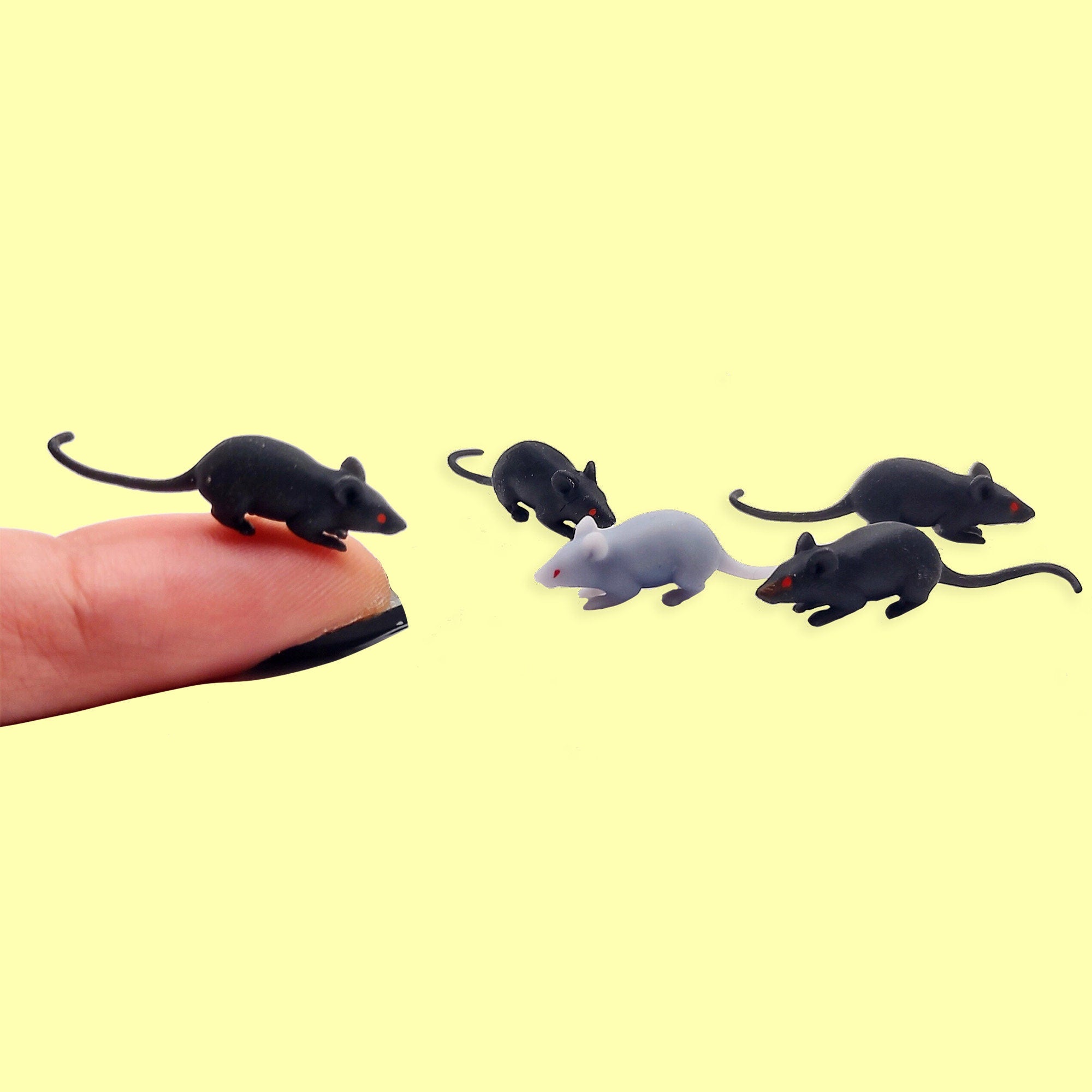 Miniature Rats - 1:12 scale (set of 5) - The Scale Grail - Gray